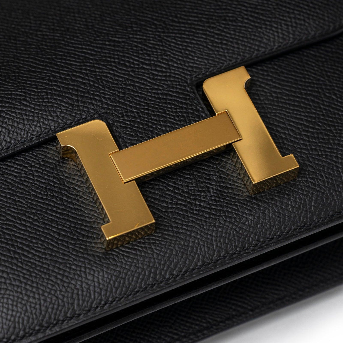 Hermès Constance 18